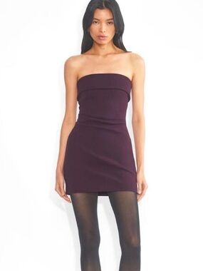 Aritzia | Dresses | Aritzia Babaton Sculpt Knit Criss Cross Dress In Amazing Condition | Poshmark Aritzia | Dresses | Aritzia Babaton Sculpt Knit Criss Cross Dress In Amazing Condition | Poshmark